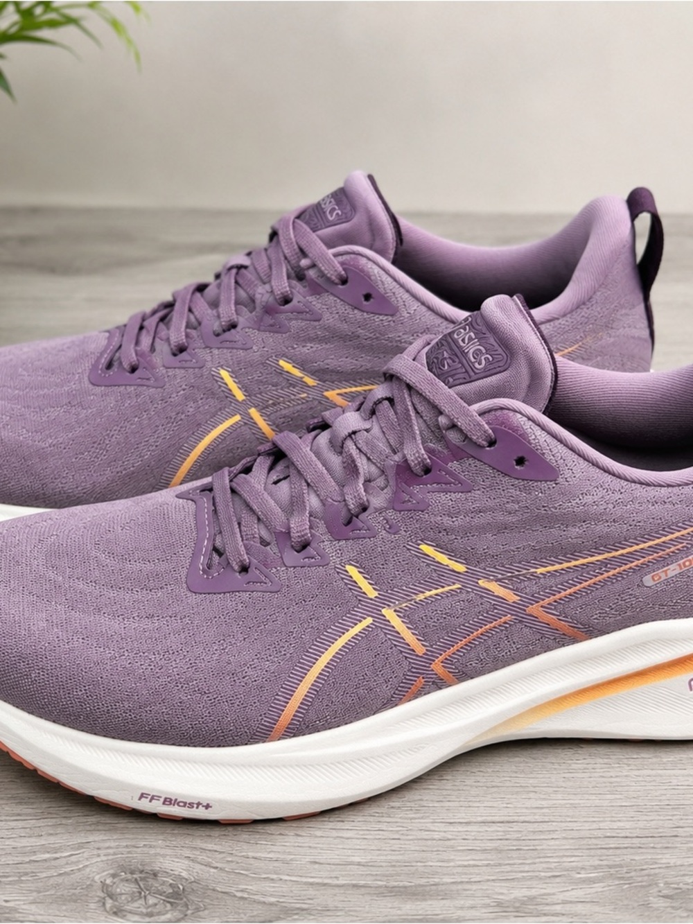 ASICS GT-2000 13 Women's Lavender & Gold Performance Running ShoesSize 10.5 Wide
